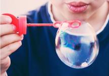 Baloane de săpun cu glicerină: rețete și reguli de bază